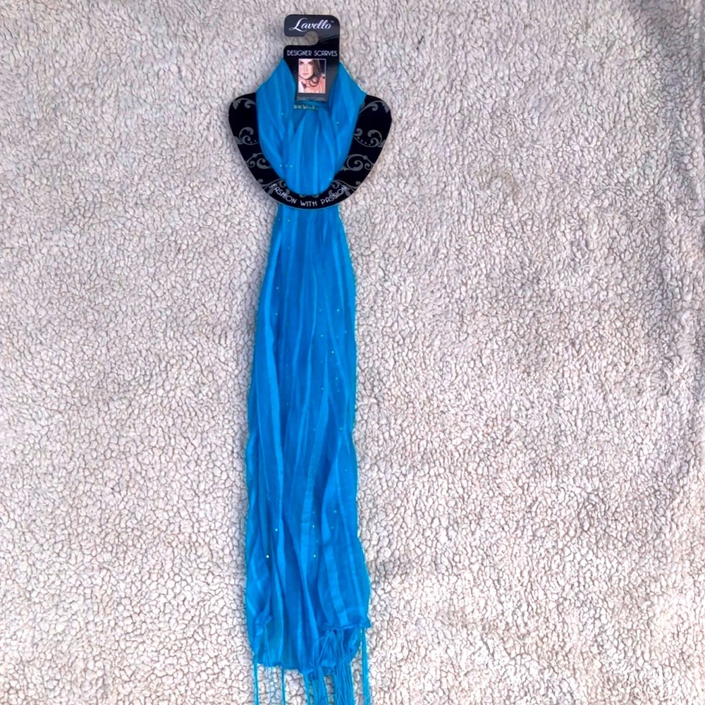 NEW Women’s Scarf